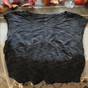 Lululemon tee